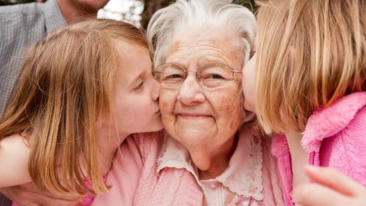 Family photo inspiration for mother-in-law contact names